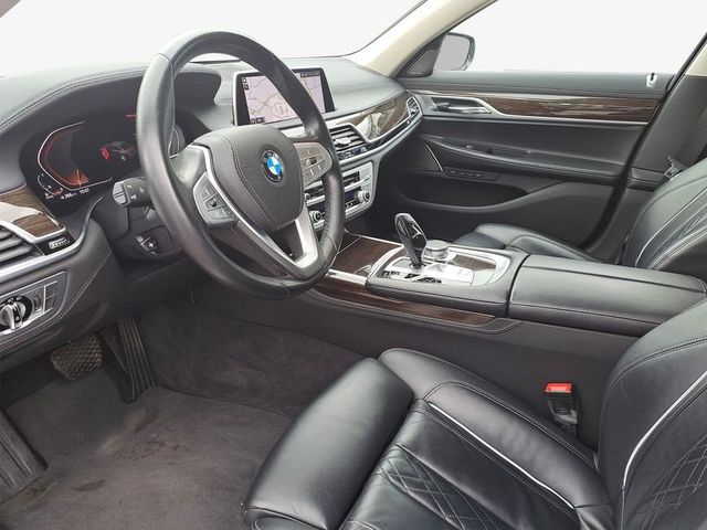 BMW 730d xDrive Aut. AHK Glasdach Shz vo+hi Massage Standhzg LED Parkassist. Head up DAB HK Navi