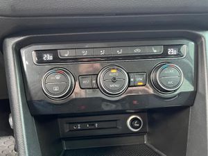 VW Tiguan 1.5 TSI ACT EDITION+NAV+CLIMATRONIC+1HAND
