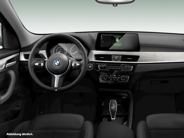 BMW X1 xDrive20i Sport Line Head-Up DAB LED Shz PDC