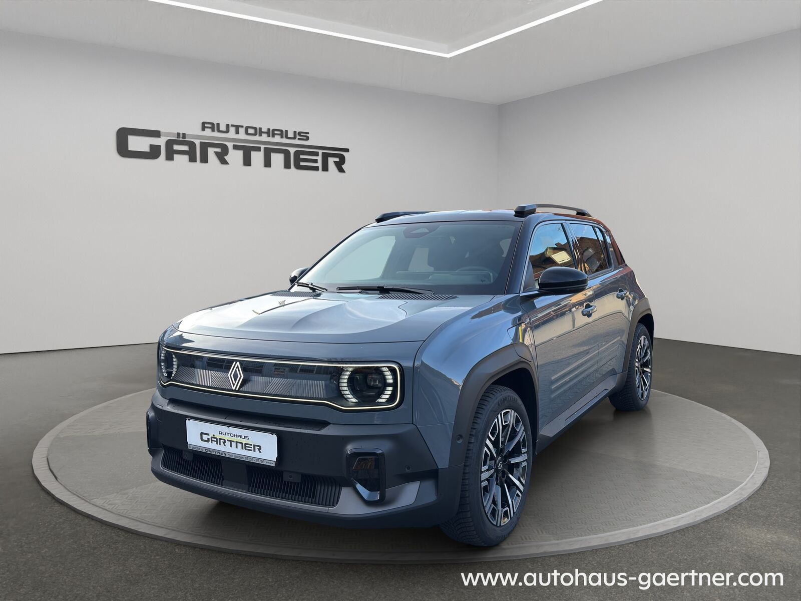 RENAULT 4E-Tech Electric 150 Comfort Range Iconic