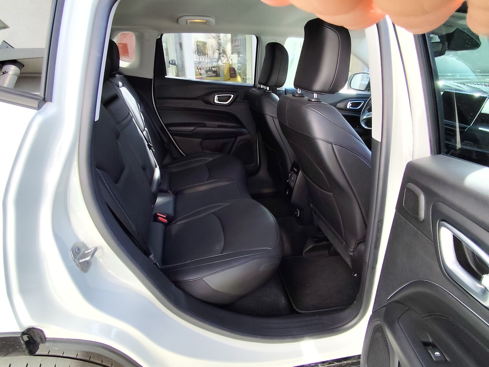 JEEP Compass S Plug-In Hybrid 4WD Ansicht 11 für Fahrzeugdetailseite