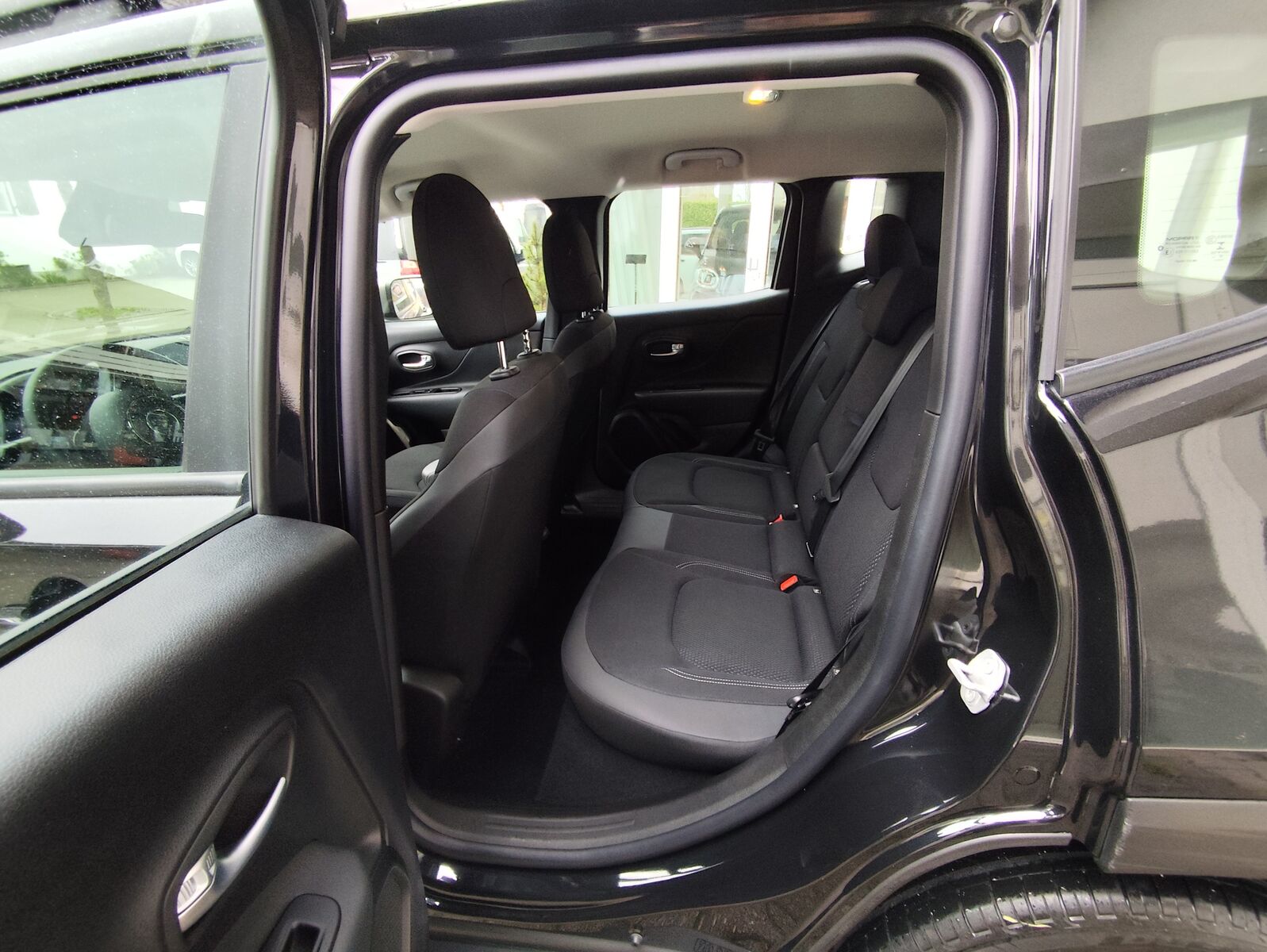 JEEP Renegade Limited 4WD Ansicht 10 für Fahrzeugdetailseite
