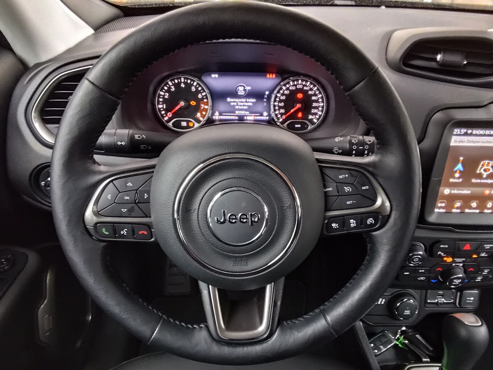 JEEP Renegade Limited 4WD Ansicht 13 für Fahrzeugdetailseite