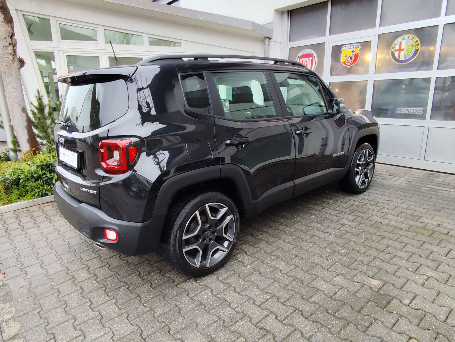 JEEP Renegade Limited 4WD Ansicht 4 für Fahrzeugdetailseite