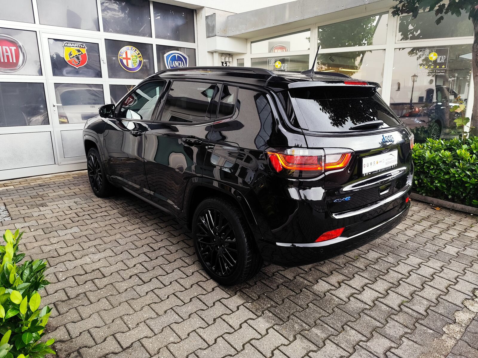 JEEP Compass S Plug-In Hybrid 4WD Ansicht 7 für Fahrzeugdetailseite