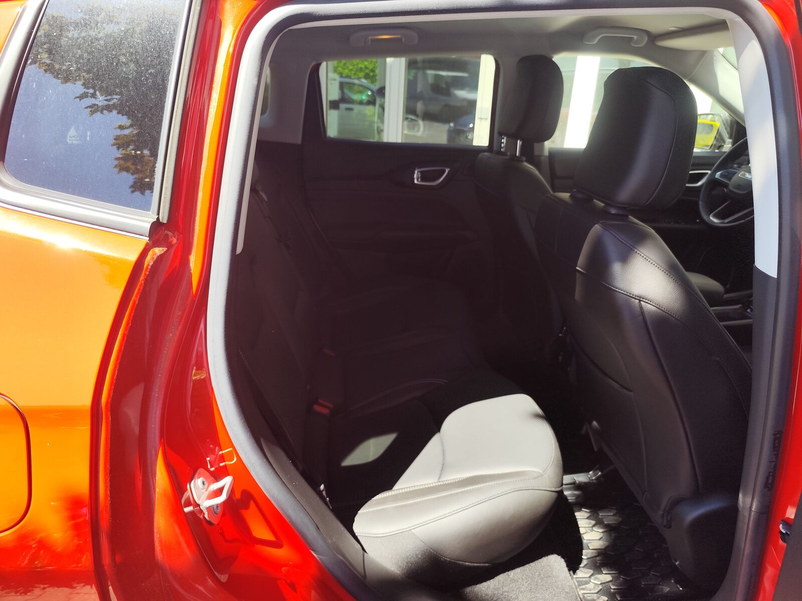 JEEP Compass S Plug-In Hybrid 4WD Ansicht 11 für Fahrzeugdetailseite