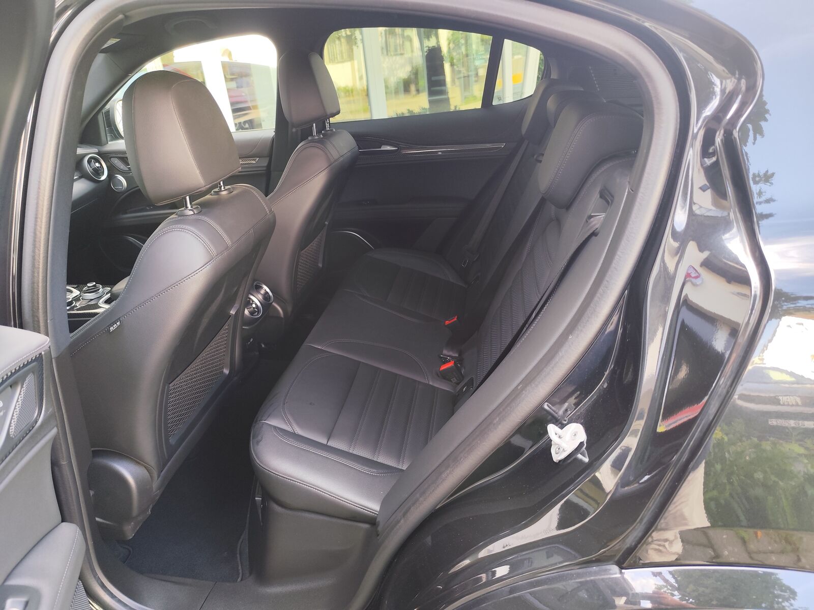 ALFA ROMEO Stelvio Quadrifoglio Q4 Ansicht 10 für Fahrzeugdetailseite