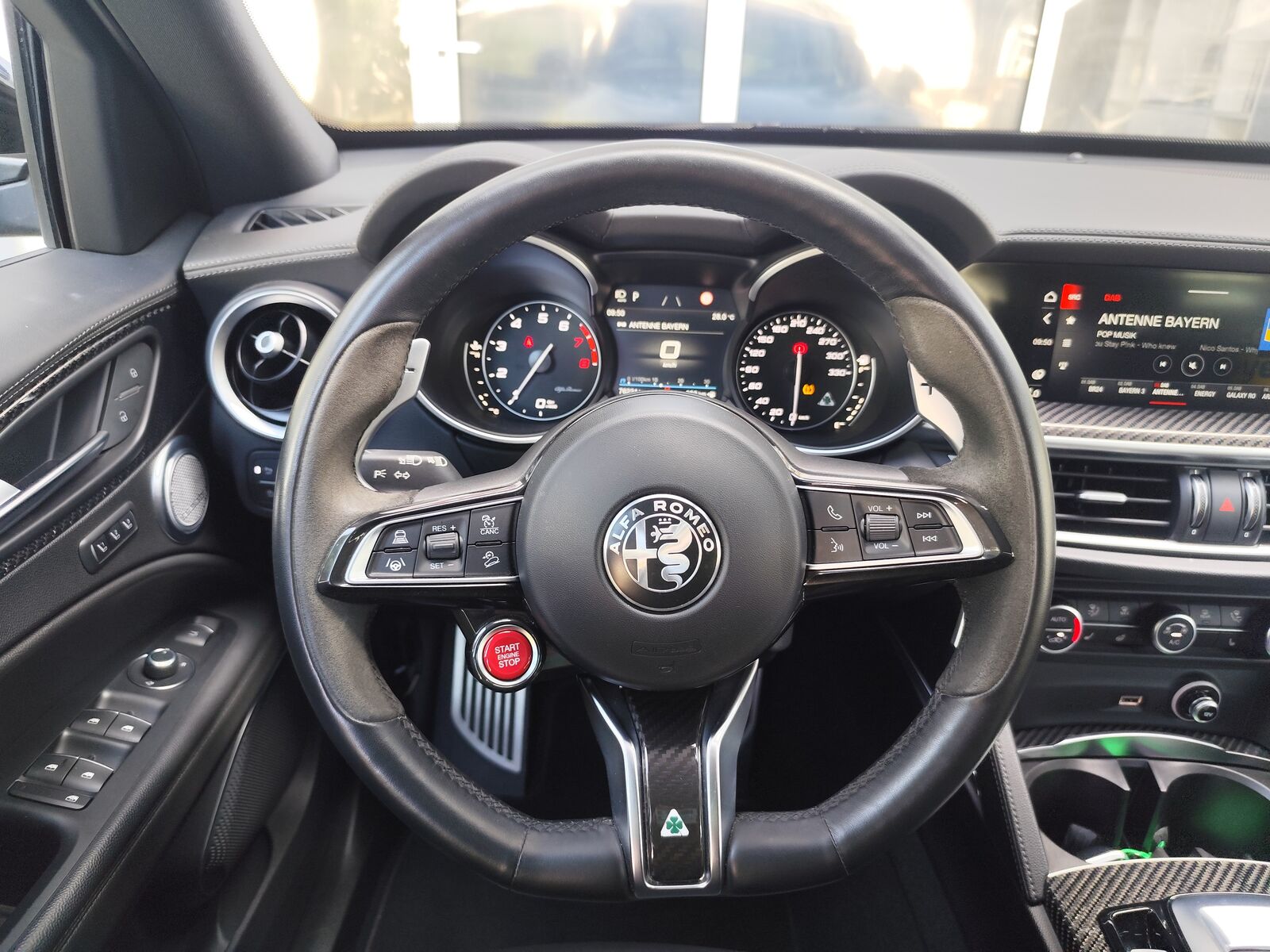 ALFA ROMEO Stelvio Quadrifoglio Q4 Ansicht 14 für Fahrzeugdetailseite