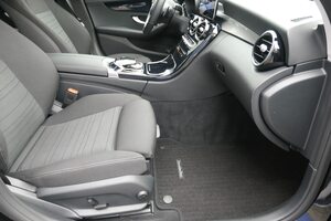 MERCEDES-BENZ C 220 d