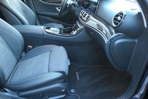 MERCEDES-BENZ E 220 d T Avantgarde Kamera LED Top Zustand!