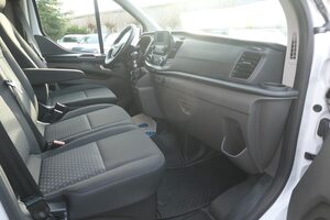 FORD Transit Custom 320 L1 9Sitzer Top Zustand!