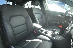 MERCEDES-BENZ A 180 Style LED LEDER NAVI