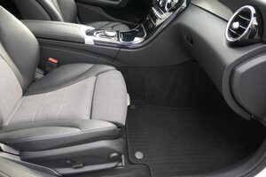 MERCEDES-BENZ C 200 T d Avantgarde + Night Paket Top Zustand!