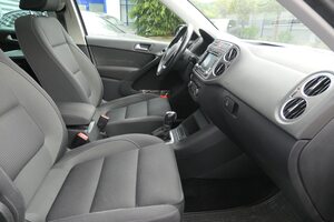 VW Tiguan 2.0 TDI Team 4Motion Panorama Top Zustand!