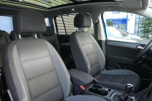 VW Touran 2.0 TDI Active Panorama LED Kamera Virtual Top Zustand!