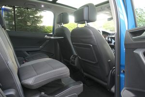 VW Touran 2.0 TDI Active Panorama LED Kamera Virtual Top Zustand!