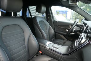 MERCEDES-BENZ GLC 200 d 4Matic AMG Line LED Kamera Top Zustand!