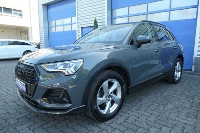 AUDI Q3 35 TDI Sport Panorama Matrix Top Zustand!