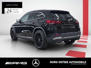 MERCEDES-BENZ GLA 250 4M AMG  PANO PARKPAKET SOUND LED NAVI SH