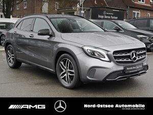 MERCEDES-BENZ GLA 200 URBAN NAVI NIGHT LED PANO KAMERA SHZ DCT
