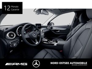 MERCEDES-BENZ GLC 250 4M AMG NAVI LED KAMERA TEMPOMAT SHZ