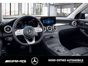 MERCEDES-BENZ GLC 300 e AMG 4M KAMERA PANO NIGHT ADVANCED SHZ