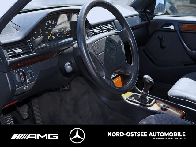 MERCEDES-BENZ E 200 D SCHIEBEDACH AIRBAG
