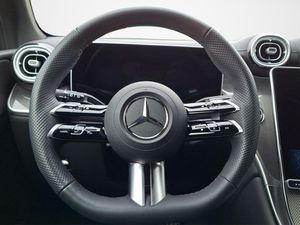 MERCEDES-BENZ GLC 300 d 4M AMG MBUX SHZ LED KEYLESS-GO