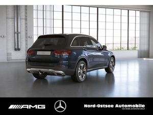 MERCEDES-BENZ GLC 200 d PANO AHK DISTRO MULTIBEAM KAMERA SHZ