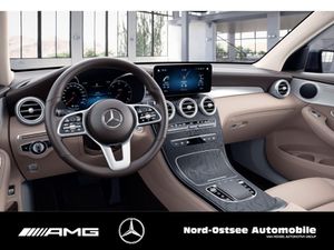 MERCEDES-BENZ GLC 200 d PANO AHK DISTRO MULTIBEAM KAMERA SHZ