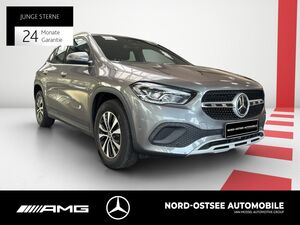 MERCEDES-BENZ GLA 200 d 4M STYLE DISTRONIC LED KAMERA NAVI SHZ