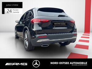 MERCEDES-BENZ GLA 250 4M AMG PANO AHK TOTWINKEL KAMERA SPUR