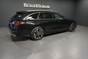 MERCEDES-BENZ E 300 T de 4M Avantgarde AVANTGARDE/PANO/AHK/GUARD/DISTRO