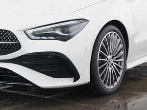 MERCEDES-BENZ CLA 200 Coupé AMG/PANO/RFK/WD/SMARTPH.