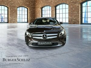 MERCEDES-BENZ GLA 180 Urban BiXenon KlimaA LM PDC ParkAss SHZ