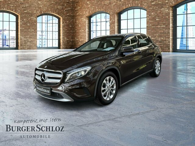 MERCEDES-BENZ GLA 180 Urban BiXenon KlimaA LM PDC ParkAss SHZ