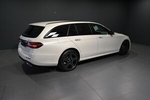 MERCEDES-BENZ E 300 de 4M T AMG/LED/NAVI/DISTRO/SOUND/NIGHT