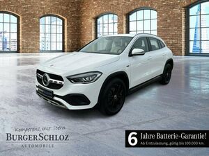 MERCEDES-BENZ GLA 250 e ACC AUT Kam. KlimaA LED LM Navi PDC