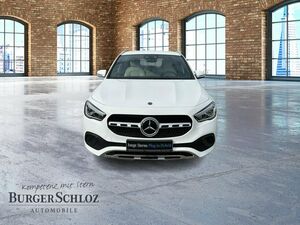 MERCEDES-BENZ GLA 250 e ACC AUT Kam. KlimaA LED LM Navi PDC