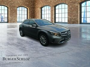 MERCEDES-BENZ GLA 200 d AHK Kam. KeyLess KlimaA LM Navi PDC SD