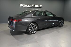 MERCEDES-BENZ E 220 d  PANO/LED/KAMERA/DISTRO/TOTW/RFK