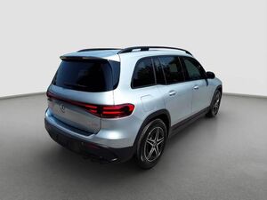 MERCEDES-BENZ EQB 300 4M AMG AMG/AHK/PANO/RFK/MEM./TW