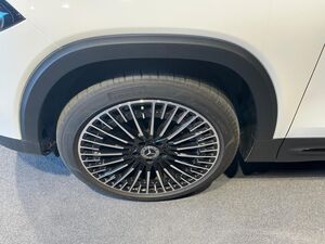 MERCEDES-BENZ EQB 250 DIST/LED/20 ZOLL/KAM/NIGHT