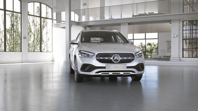 MERCEDES-BENZ GLA 250 e 360/AHK/LED/SHZ 