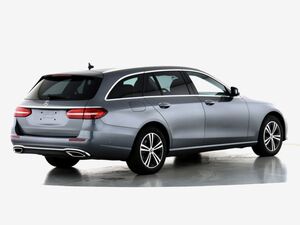 MERCEDES-BENZ E 220 T d  LED/NAVI/STHZG/KAMERA