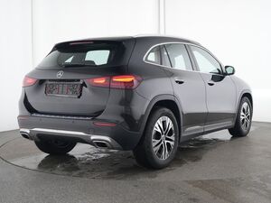 MERCEDES-BENZ GLA 200 d MULTIBEAM/DISTRO/NAVI/KAMERA