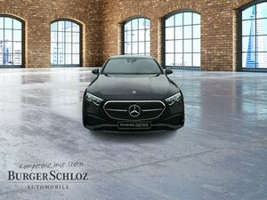MERCEDES-BENZ E 220 d  AMG/DISTRO/LED/KAMERA/Ambiente