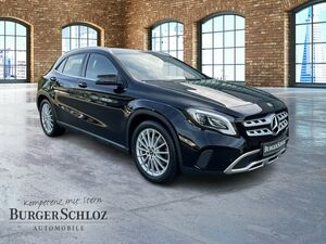MERCEDES-BENZ GLA 220 4MATIC Sport Utility Vehicle 360 AHK AUT