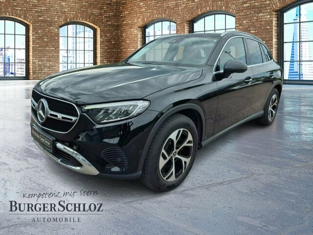 MERCEDES-BENZ GLC 220 d 4MATIC PANO/LED/RFK/MBUX 