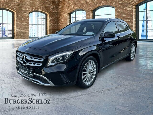 MERCEDES-BENZ GLA 220 4MATIC Sport Utility Vehicle 360 AHK AUT 